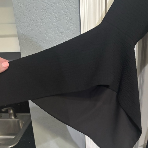 Badgley Mischka Size 0 Black Sheath Dress with Flare Sleeves - Picture 4 of 5